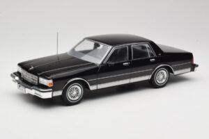 Chevrolet Caprice Juodas MCG 1:18 MCG18113 Metalas