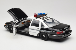 Chevrolet Caprice Glendale Policija UT Models 1:18 21026 Metalas - nuotrauka 5 iš 8