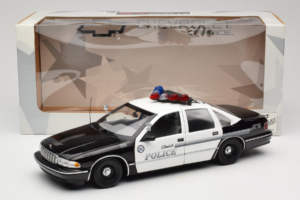 Chevrolet Caprice Glendale Policija UT Models 1:18 21026 Metalas - nuotrauka 8 iš 8