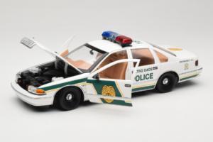 Chevrolet Caprice Metro Dade Policija UT Models 1:18 21024 Metalas - nuotrauka 2 iš 8