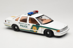 Chevrolet Caprice Metro Dade Policija UT Models 1:18 21024 Metalas - nuotrauka 6 iš 8