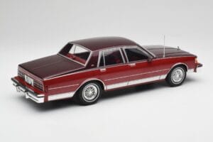 Chevrolet Caprice Raudonas Metalinis MCG 1:18 MCG18361 Metalas - nuotrauka 2 iš 6