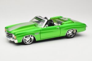Chevrolet Chevelle SS Kabrioletas Žalias Maisto 1:18 31099 Metalas