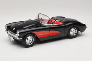 Chevrolet Corvette C1 Juodas & Raudonas Bburago 1:18 3034-M1 Metalas