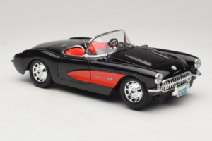 Chevrolet Corvette C1 Juodas & Raudonas Bburago 1:18 3034-M1 Metalas - nuotrauka 6 iš 8