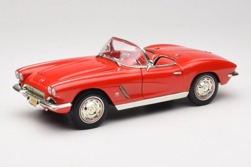 Chevrolet Corvette C1 Raudonas ERTL 1:18 7835 Metalas