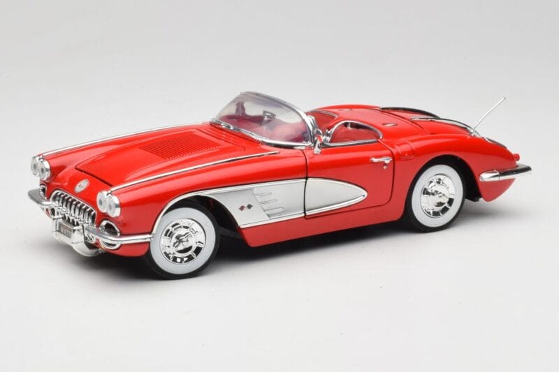 Chevrolet Corvette C1 Raudonas Motormax 1:18 73100TC Metalas
