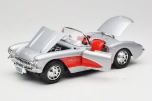 Chevrolet Corvette C1 Sidabrinis Bburago 1:18 3034 Metalas - nuotrauka 2 iš 8