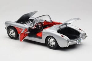 Chevrolet Corvette C1 Sidabrinis Bburago 1:18 3034 Metalas - nuotrauka 5 iš 8