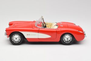 Chevrolet Corvette C1 Roadster Raudonas Bburago 1:18 3024 Metalas - nuotrauka 4 iš 8