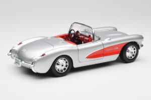 Chevrolet Corvette C1 Sidabrinis & Raudonas Bburago 1:18 3024-M1 Metalas - nuotrauka 3 iš 8