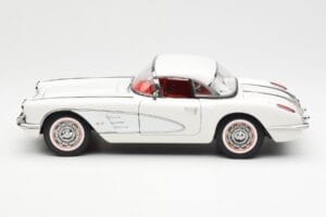 Chevrolet Corvette C1 Spider Hard Top Snowcrest Baltas AUTOart 1:18 71147 Metalas - nuotrauka 4 iš 8
