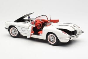 Chevrolet Corvette C1 Spider Hard Top Snowcrest Baltas AUTOart 1:18 71147 Metalas - nuotrauka 5 iš 8