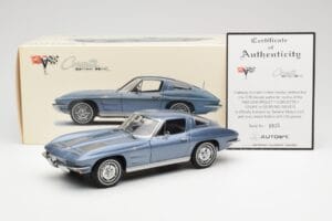 Chevrolet Corvette C2 Mėlynai Pilkas Metalinis AUTOart 1:18 71182 Metalas - nuotrauka 8 iš 8