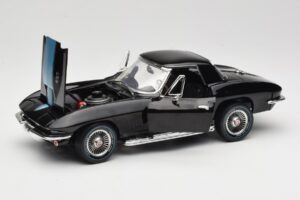 Chevrolet Corvette C2 Juodas American Muscle 1:18 AMM1099/06 Metalas - nuotrauka 2 iš 8