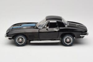Chevrolet Corvette C2 Juodas American Muscle 1:18 AMM1099/06 Metalas - nuotrauka 4 iš 8