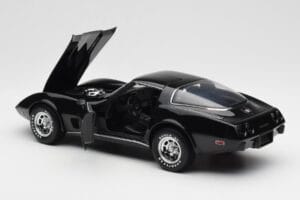 Chevrolet Corvette C3 Juodas UT Models 1:18 21071 Metalas - nuotrauka 5 iš 8