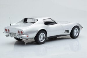 Chevrolet Corvette C3 Sidabrinis Norev 1:18 189032 Metalas - nuotrauka 2 iš 6
