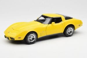 Chevrolet Corvette C3 Geltonas UT Models 1:18 21074 Metalas