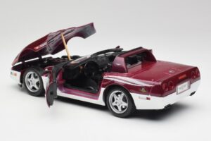 Chevrolet Corvette C4 Indy 500 Pace Car Maisto 1:18 56011 Metalas - nuotrauka 5 iš 8