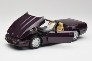 Chevrolet Corvette C4 LT4 Kabrioletas Violetinis Metalinis Maisto 1:18 50277 Metalas - nuotrauka 2 iš 8
