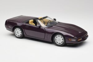 Chevrolet Corvette C4 LT4 Kabrioletas Violetinis Metalinis Maisto 1:18 50277 Metalas - nuotrauka 6 iš 8