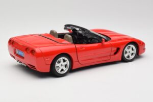 Chevrolet Corvette C5 Kabrioletas Raudonas Bburago 1:18 3076 Metalas - nuotrauka 3 iš 8