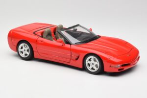 Chevrolet Corvette C5 Kabrioletas Raudonas Bburago 1:18 3076 Metalas - nuotrauka 6 iš 8