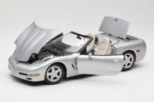 Chevrolet Corvette C5 Kabrioletas Sidabrinis Maisto 1:18 50317 Metalas - nuotrauka 2 iš 8
