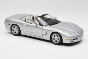 Chevrolet Corvette C5 Kabrioletas Sidabrinis Maisto 1:18 50317 Metalas - nuotrauka 6 iš 8