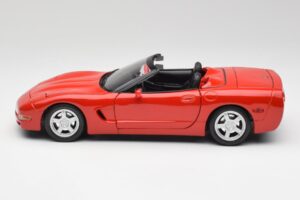 Chevrolet Corvette C5 Kabrioletas Torch Raudonas Maisto 1:18 50318 Metalas - nuotrauka 4 iš 8
