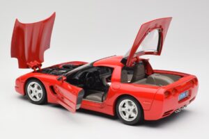 Chevrolet Corvette C5 Raudonas Bburago 1:18 3066 Metalas - nuotrauka 5 iš 8