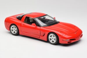 Chevrolet Corvette C5 Raudonas Bburago 1:18 3066 Metalas - nuotrauka 6 iš 8