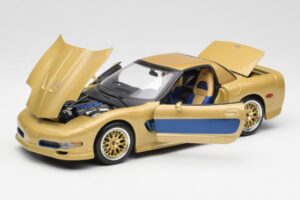 Chevrolet Corvette C5 Guldstrand Signature Edition Auksinis Maisto 1:18 31657 Metalas - nuotrauka 2 iš 8