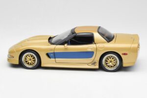Chevrolet Corvette C5 Guldstrand Signature Edition Auksinis Maisto 1:18 31657 Metalas - nuotrauka 4 iš 8