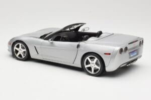 Chevrolet Corvette C6 Kabrioletas Sidabrinis Hot Wheels 1:18 B6052 Metalas - nuotrauka 7 iš 8
