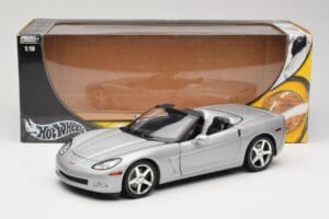 Chevrolet Corvette C6 Kabrioletas Sidabrinis Hot Wheels 1:18 B6052 Metalas - nuotrauka 8 iš 8