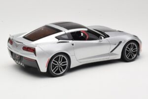 Chevrolet Corvette C7 Sidabrinis Maisto 1:18 38132 Metalas - nuotrauka 3 iš 8