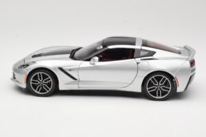 Chevrolet Corvette C7 Sidabrinis Maisto 1:18 38132 Metalas - nuotrauka 4 iš 8
