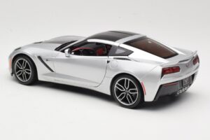 Chevrolet Corvette C7 Sidabrinis Maisto 1:18 38132 Metalas - nuotrauka 7 iš 8