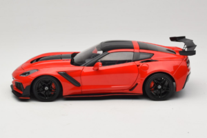 Chevrolet Corvette C7 ZR1 Torch Red IXO 1:18 18RDC243-FO Metalas - nuotrauka 4 iš 8