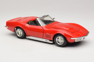 Chevrolet Corvette C3 Kabrioletas Raudonas Revell 1:18 8833-P1 Metalas - nuotrauka 6 iš 8