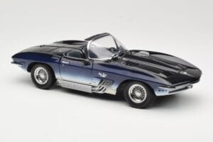 Chevrolet Corvette Mako Shark Tamsiai Mėlynas UT Models 1:18 21061 Metalas - nuotrauka 6 iš 8