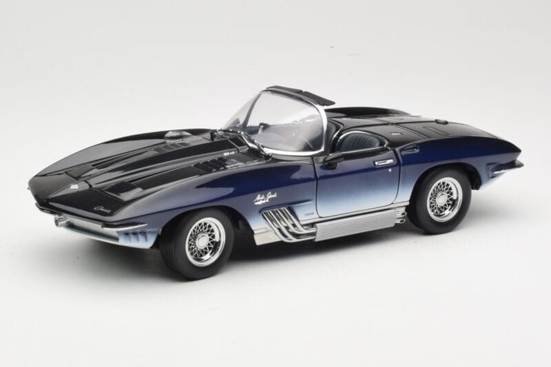 Chevrolet Corvette Mako Shark Tamsiai Mėlynas UT Models 1:18 21061 Metalas