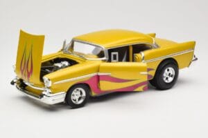 Chevrolet Custom Geltonas su Liepsna Hot Wheels 1:18 21356 Metalas - nuotrauka 2 iš 8