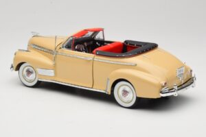 Chevrolet Deluxe Kabrioletas Smėlinis Eagle Collectibles 1:18 3022518 Metalas - nuotrauka 7 iš 8