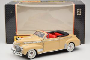 Chevrolet Deluxe Kabrioletas Smėlinis Eagle Collectibles 1:18 3022518 Metalas - nuotrauka 8 iš 8