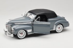Chevrolet Deluxe Kabrioletas Su Minkštu Stogu Pilkas Eagles Race 1:18 7497276 Metalas - nuotrauka 2 iš 8