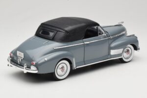 Chevrolet Deluxe Kabrioletas Su Minkštu Stogu Pilkas Eagles Race 1:18 7497276 Metalas - nuotrauka 3 iš 8