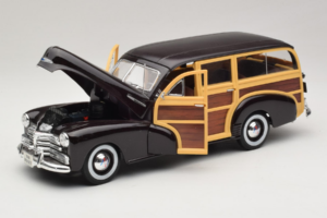 Chevrolet Fleetmaster Woody Juodas Maisto 1:18 56043 Metalas - nuotrauka 2 iš 8